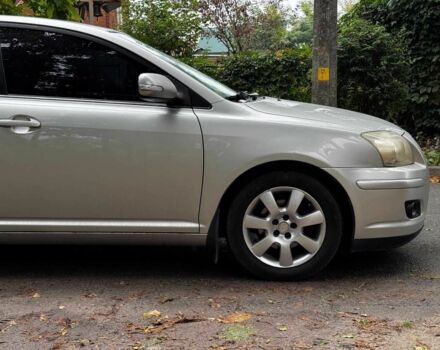 Сірий Тойота Авенсіс, об'ємом двигуна 1.8 л та пробігом 241 тис. км за 6940 $, фото 3 на Automoto.ua