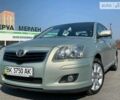 Серый Тойота Авенсис, объемом двигателя 1.8 л и пробегом 261 тыс. км за 6700 $, фото 1 на Automoto.ua