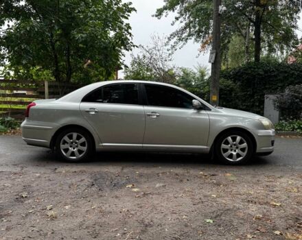 Сірий Тойота Авенсіс, об'ємом двигуна 1.8 л та пробігом 241 тис. км за 6940 $, фото 5 на Automoto.ua