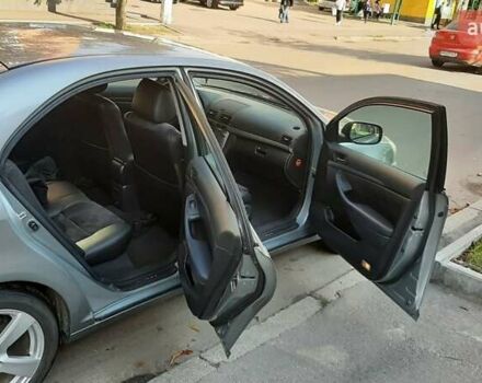 Серый Тойота Авенсис, объемом двигателя 2.2 л и пробегом 224 тыс. км за 6500 $, фото 3 на Automoto.ua