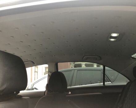 Серый Тойота Авенсис, объемом двигателя 1.8 л и пробегом 360 тыс. км за 6000 $, фото 4 на Automoto.ua