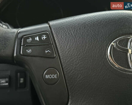 Серый Тойота Авенсис, объемом двигателя 1.79 л и пробегом 200 тыс. км за 5000 $, фото 45 на Automoto.ua