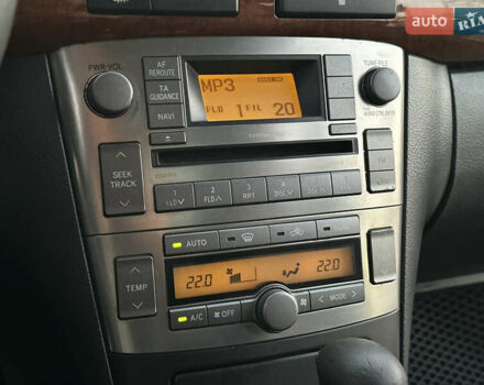 Серый Тойота Авенсис, объемом двигателя 1.79 л и пробегом 200 тыс. км за 5000 $, фото 53 на Automoto.ua