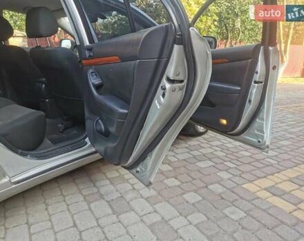 Серый Тойота Авенсис, объемом двигателя 1.79 л и пробегом 295 тыс. км за 6500 $, фото 3 на Automoto.ua