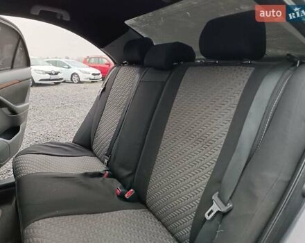 Серый Тойота Авенсис, объемом двигателя 2.2 л и пробегом 280 тыс. км за 7440 $, фото 27 на Automoto.ua