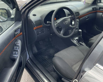 Серый Тойота Авенсис, объемом двигателя 1.8 л и пробегом 204 тыс. км за 6650 $, фото 10 на Automoto.ua