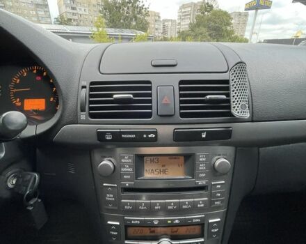 Серый Тойота Авенсис, объемом двигателя 1.8 л и пробегом 160 тыс. км за 7300 $, фото 6 на Automoto.ua
