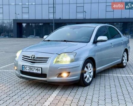 Серый Тойота Авенсис, объемом двигателя 1.6 л и пробегом 300 тыс. км за 5250 $, фото 1 на Automoto.ua