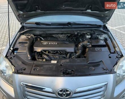 Серый Тойота Авенсис, объемом двигателя 1.6 л и пробегом 300 тыс. км за 5250 $, фото 30 на Automoto.ua