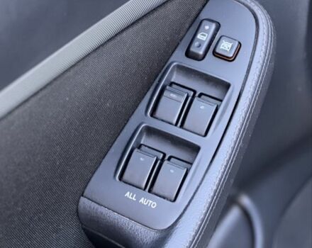 Серый Тойота Авенсис, объемом двигателя 1.8 л и пробегом 258 тыс. км за 6850 $, фото 8 на Automoto.ua