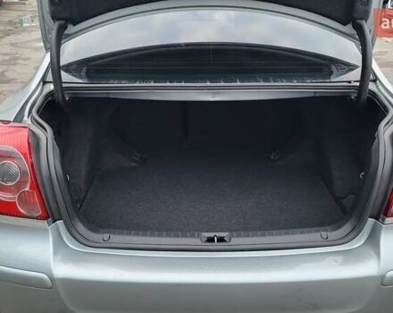 Серый Тойота Авенсис, объемом двигателя 2 л и пробегом 286 тыс. км за 7500 $, фото 24 на Automoto.ua