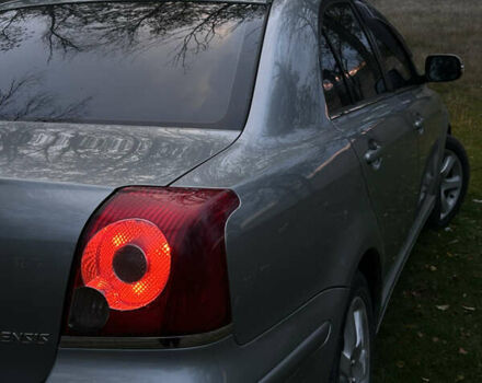 Серый Тойота Авенсис, объемом двигателя 2 л и пробегом 358 тыс. км за 7399 $, фото 6 на Automoto.ua