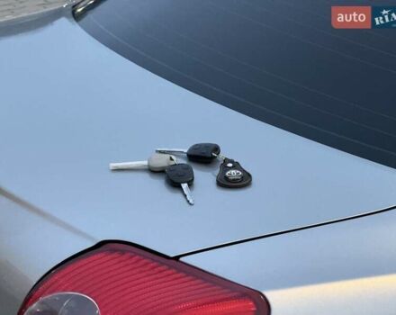 Серый Тойота Авенсис, объемом двигателя 1.6 л и пробегом 300 тыс. км за 5250 $, фото 28 на Automoto.ua