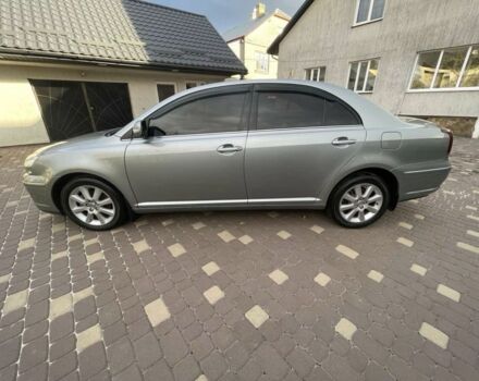 Серый Тойота Авенсис, объемом двигателя 1.8 л и пробегом 181 тыс. км за 6800 $, фото 1 на Automoto.ua