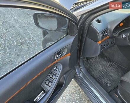 Серый Тойота Авенсис, объемом двигателя 1.79 л и пробегом 390 тыс. км за 4999 $, фото 18 на Automoto.ua