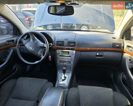 Серый Тойота Авенсис, объемом двигателя 1.79 л и пробегом 390 тыс. км за 4999 $, фото 14 на Automoto.ua