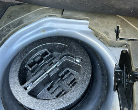 Серый Тойота Авенсис, объемом двигателя 2 л и пробегом 153 тыс. км за 8499 $, фото 7 на Automoto.ua