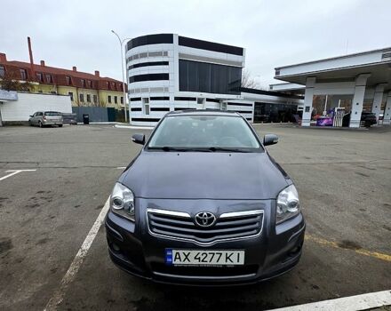 Сірий Тойота Авенсіс, об'ємом двигуна 1.8 л та пробігом 240 тис. км за 8000 $, фото 1 на Automoto.ua