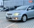 Серый Тойота Авенсис, объемом двигателя 1.6 л и пробегом 300 тыс. км за 5250 $, фото 2 на Automoto.ua