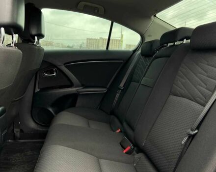 Серый Тойота Авенсис, объемом двигателя 2 л и пробегом 230 тыс. км за 9400 $, фото 16 на Automoto.ua