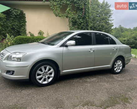 Серый Тойота Авенсис, объемом двигателя 1.8 л и пробегом 225 тыс. км за 7950 $, фото 5 на Automoto.ua