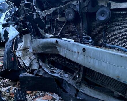 Сірий Тойота Авенсіс, об'ємом двигуна 1.8 л та пробігом 210 тис. км за 2200 $, фото 9 на Automoto.ua