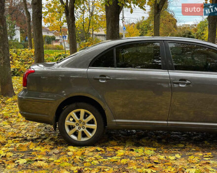 Серый Тойота Авенсис, объемом двигателя 2 л и пробегом 127 тыс. км за 7490 $, фото 4 на Automoto.ua