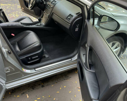 Серый Тойота Авенсис, объемом двигателя 2 л и пробегом 124 тыс. км за 10500 $, фото 16 на Automoto.ua