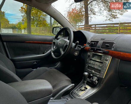 Серый Тойота Авенсис, объемом двигателя 2 л и пробегом 127 тыс. км за 7490 $, фото 22 на Automoto.ua