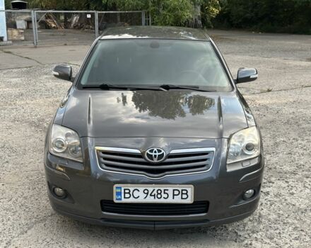 Серый Тойота Авенсис, объемом двигателя 2 л и пробегом 210 тыс. км за 6600 $, фото 1 на Automoto.ua