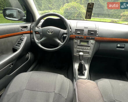 Серый Тойота Авенсис, объемом двигателя 1.8 л и пробегом 225 тыс. км за 7950 $, фото 33 на Automoto.ua