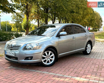 Серый Тойота Авенсис, объемом двигателя 2 л и пробегом 208 тыс. км за 6600 $, фото 9 на Automoto.ua