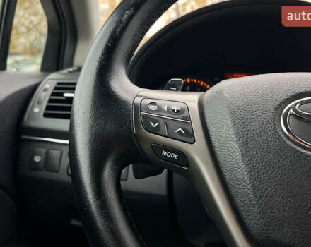 Серый Тойота Авенсис, объемом двигателя 1.99 л и пробегом 230 тыс. км за 9400 $, фото 8 на Automoto.ua
