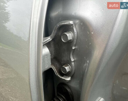 Серый Тойота Авенсис, объемом двигателя 1.8 л и пробегом 225 тыс. км за 7950 $, фото 59 на Automoto.ua