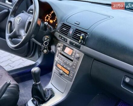 Серый Тойота Авенсис, объемом двигателя 1.6 л и пробегом 300 тыс. км за 5250 $, фото 13 на Automoto.ua