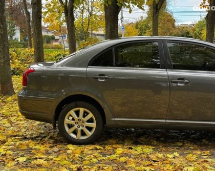 Серый Тойота Авенсис, объемом двигателя 2 л и пробегом 127 тыс. км за 7490 $, фото 4 на Automoto.ua