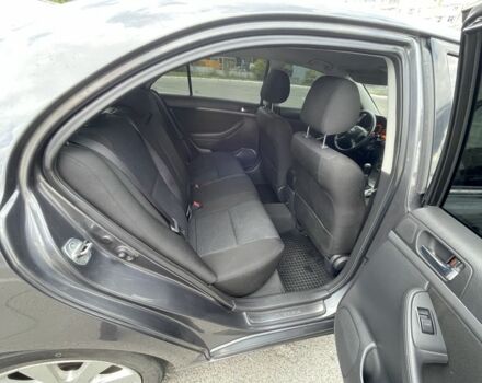 Серый Тойота Авенсис, объемом двигателя 1.8 л и пробегом 160 тыс. км за 7300 $, фото 12 на Automoto.ua