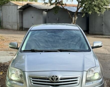 Серый Тойота Авенсис, объемом двигателя 1.8 л и пробегом 258 тыс. км за 6850 $, фото 1 на Automoto.ua