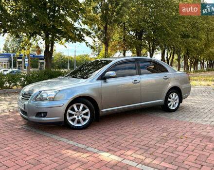 Серый Тойота Авенсис, объемом двигателя 2 л и пробегом 208 тыс. км за 6600 $, фото 10 на Automoto.ua