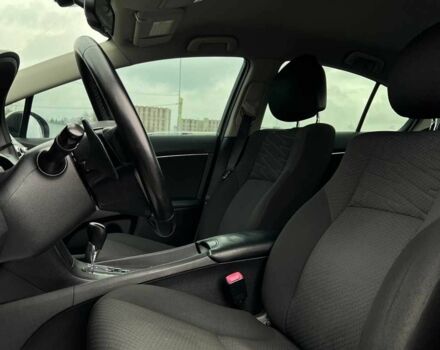 Серый Тойота Авенсис, объемом двигателя 2 л и пробегом 230 тыс. км за 9400 $, фото 6 на Automoto.ua