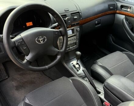 Серый Тойота Авенсис, объемом двигателя 1.8 л и пробегом 248 тыс. км за 7150 $, фото 5 на Automoto.ua