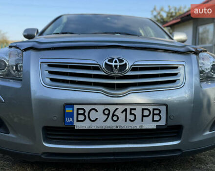 Серый Тойота Авенсис, объемом двигателя 1.79 л и пробегом 225 тыс. км за 7500 $, фото 11 на Automoto.ua