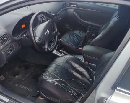 Серый Тойота Авенсис, объемом двигателя 1.8 л и пробегом 297 тыс. км за 4400 $, фото 4 на Automoto.ua