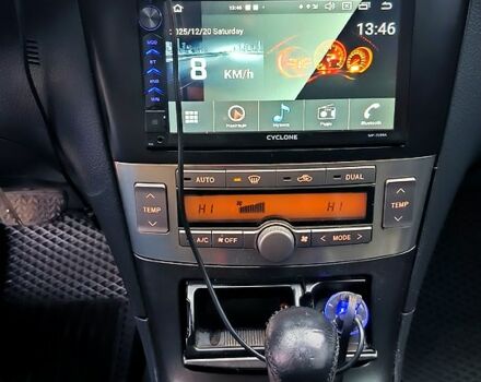 Серый Тойота Авенсис, объемом двигателя 2 л и пробегом 340 тыс. км за 10000 $, фото 12 на Automoto.ua