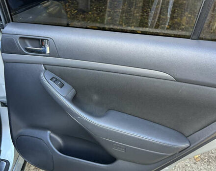 Серый Тойота Авенсис, объемом двигателя 2 л и пробегом 153 тыс. км за 8499 $, фото 10 на Automoto.ua