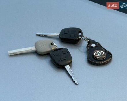 Серый Тойота Авенсис, объемом двигателя 1.6 л и пробегом 300 тыс. км за 5250 $, фото 29 на Automoto.ua