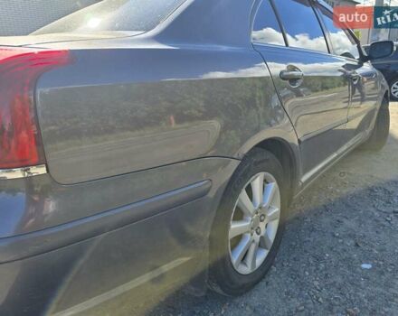 Серый Тойота Авенсис, объемом двигателя 1.79 л и пробегом 390 тыс. км за 4999 $, фото 4 на Automoto.ua