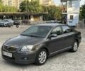 Серый Тойота Авенсис, объемом двигателя 2 л и пробегом 210 тыс. км за 6600 $, фото 2 на Automoto.ua