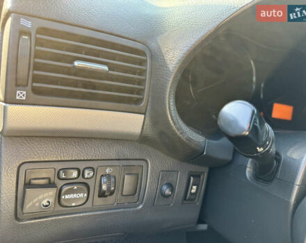 Серый Тойота Авенсис, объемом двигателя 1.79 л и пробегом 225 тыс. км за 7500 $, фото 7 на Automoto.ua