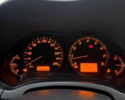 Серый Тойота Авенсис, объемом двигателя 1.8 л и пробегом 240 тыс. км за 8000 $, фото 11 на Automoto.ua